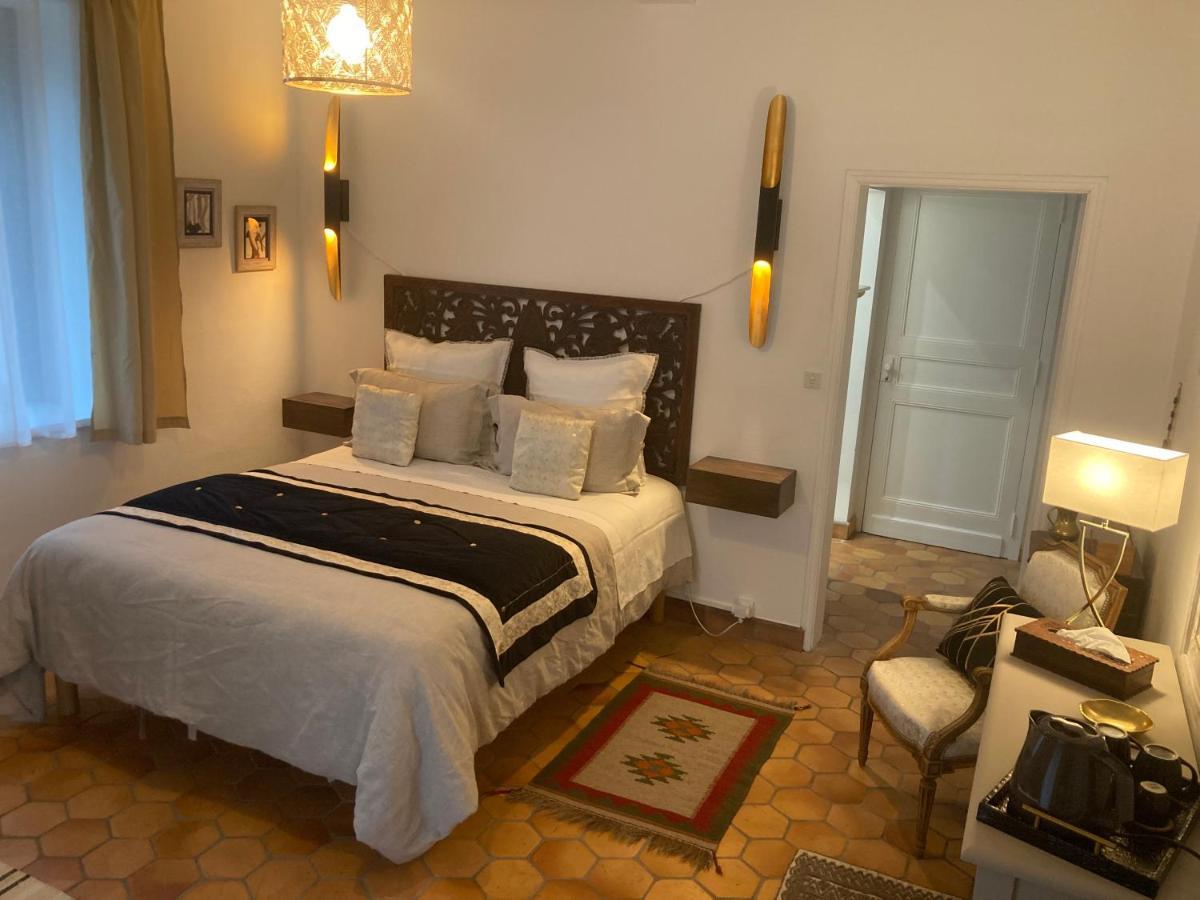 Chambre D'Hotes Les Roches Corme-Royal 外观 照片