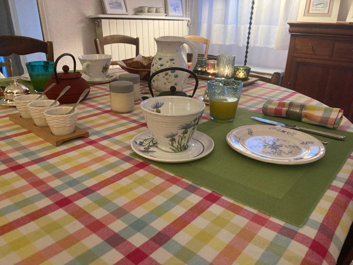Chambre D'Hotes Les Roches Corme-Royal 外观 照片